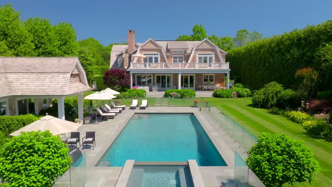 1 Farrell Court, Water Mill, NY
