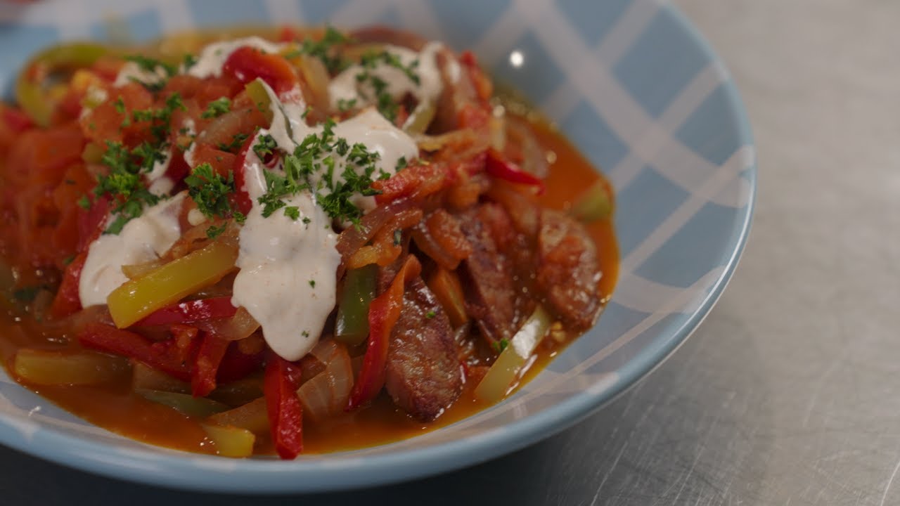 HUNGARIAN LECSO WITH CHORIZO