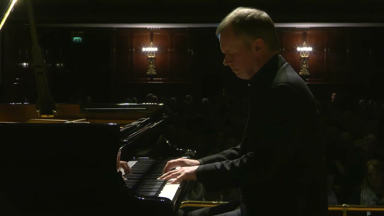 Steven Osborne plays jazz at Wigmore Hall (second half)