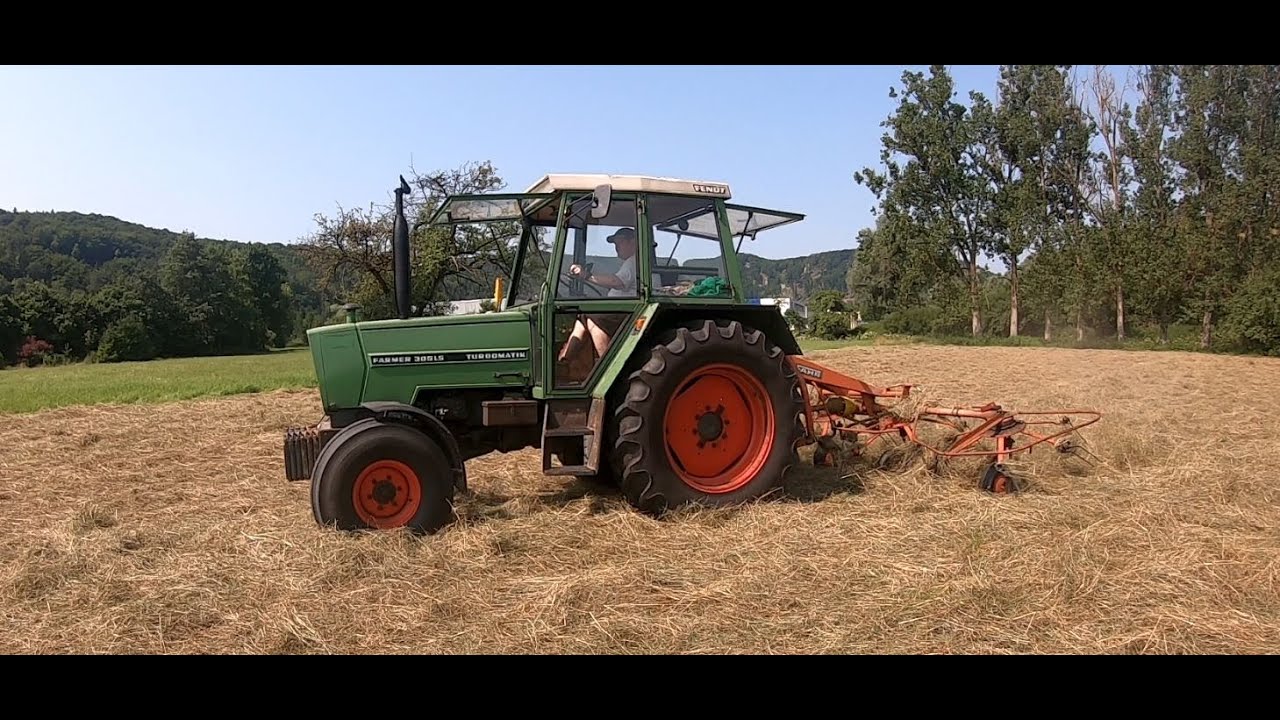 Fendt Farmer 305LS mit FAHR KH 40 Kreiselheuer: Oldtimer im Einsatz