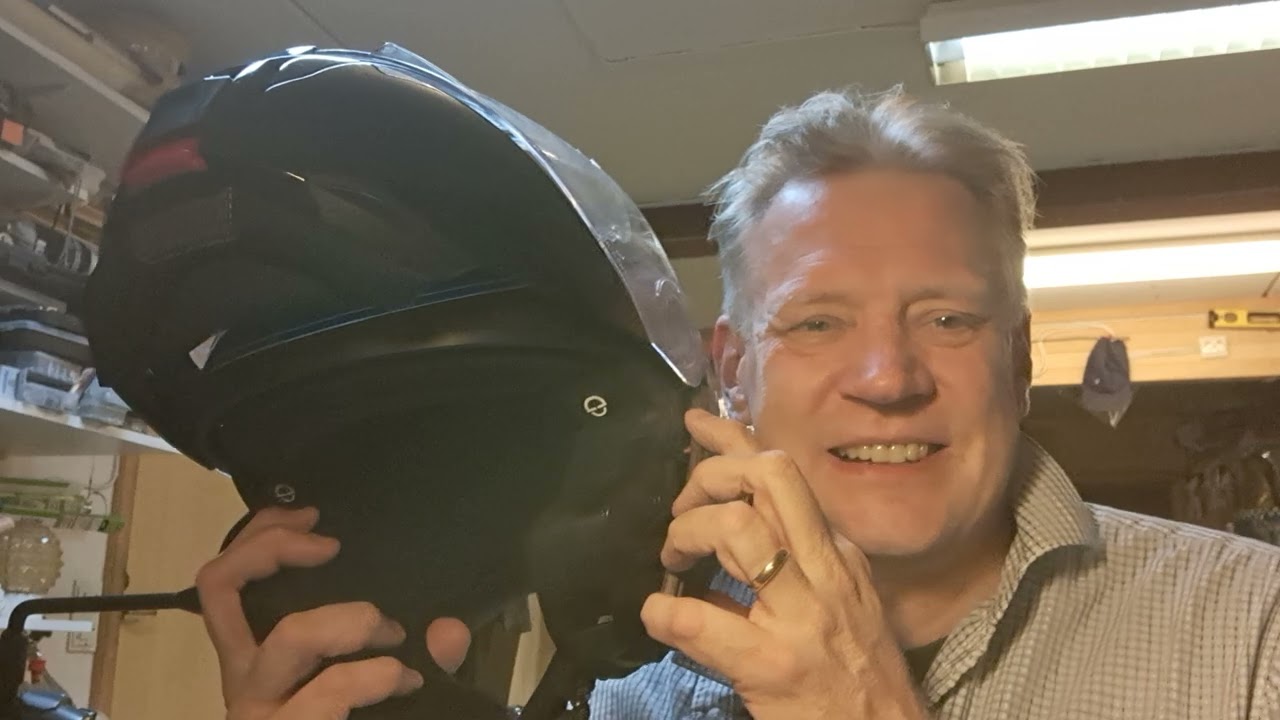 Schuberth C5 review ! I got it more silent finally...