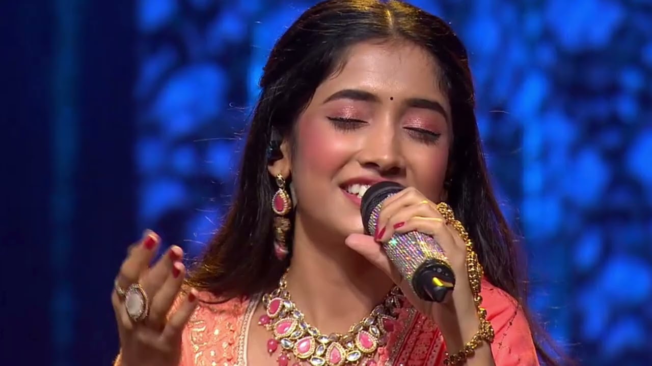 🎤 Sugandha Lights Up Stage with Evergreen Melodies ‘Ishq Bina’ & ‘Taal Se Taal’ from movie 'Taal'
