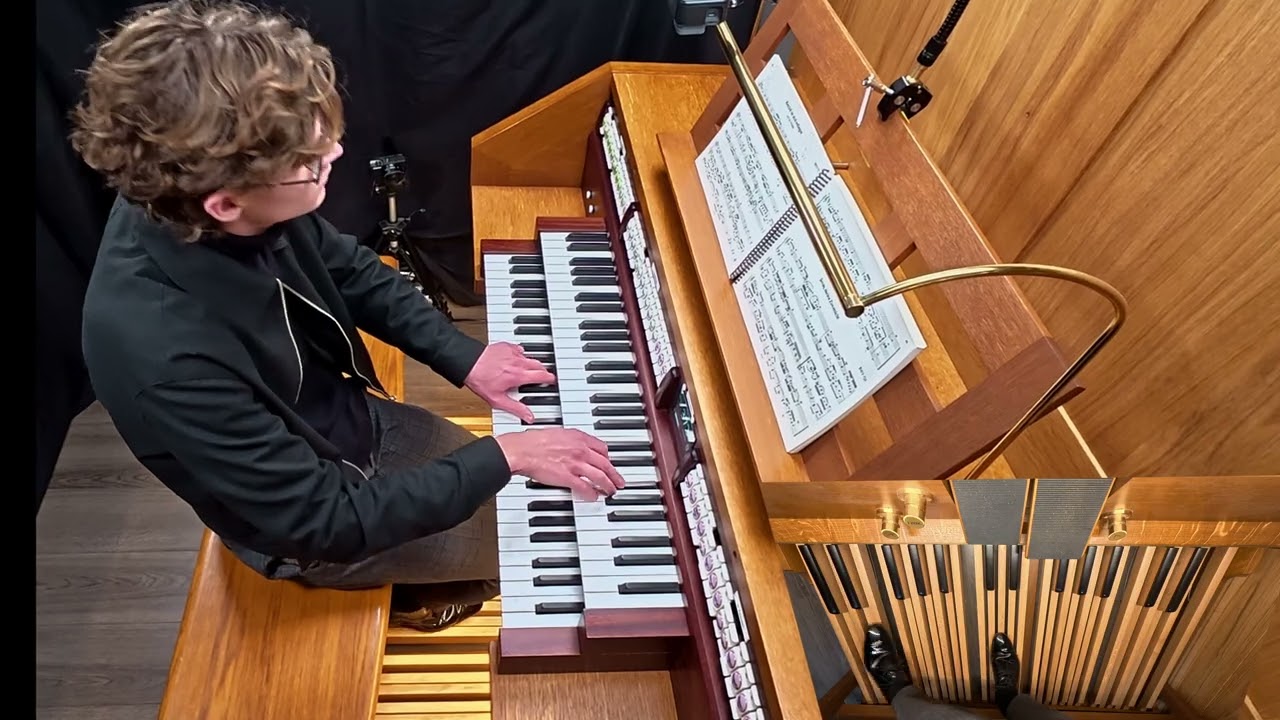 Michaël Verniers speelt op orgel: Herzlich tut mich verlangen, BWV 727 (Bach).