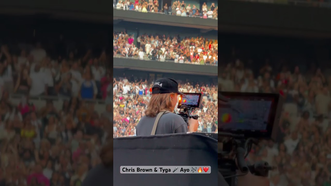 Chris Brown & Tyga 🎤 Ayo 🎶 - Live