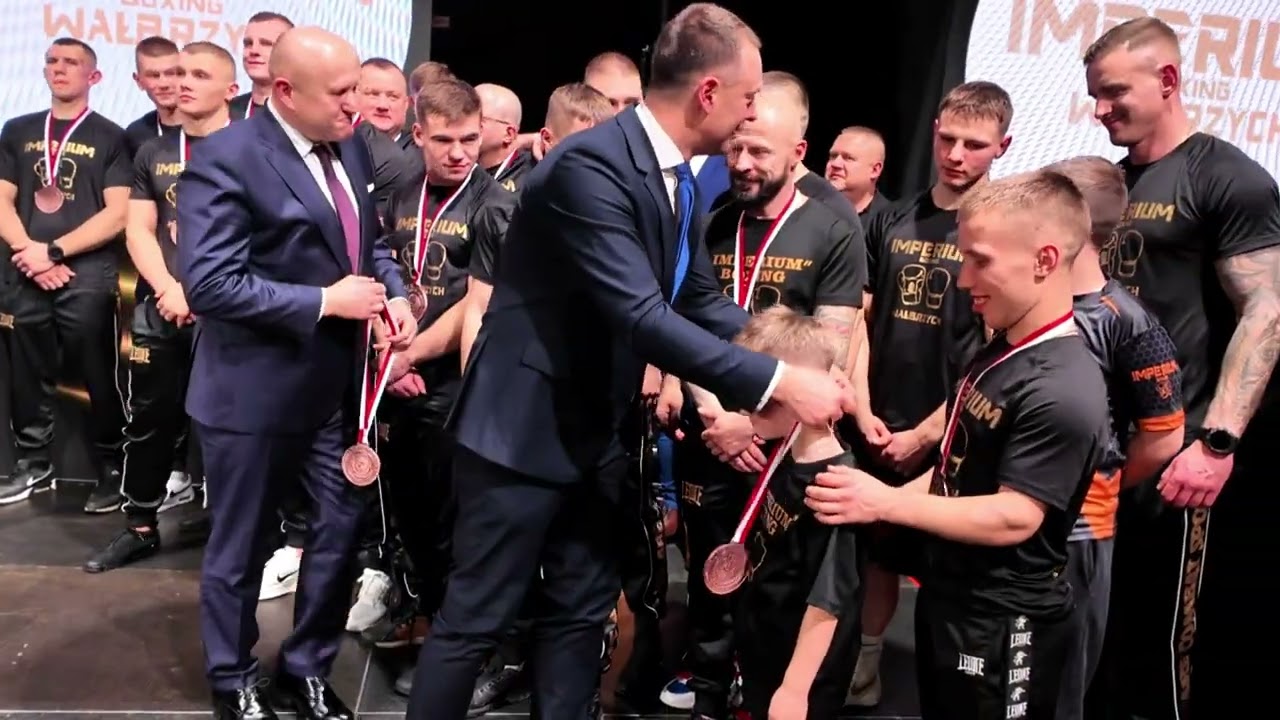 🎬 Polska Liga Boksu: W  Wałbrzychu zapisano ostatni rozdział sezonu Polskiej Ligi Boksu