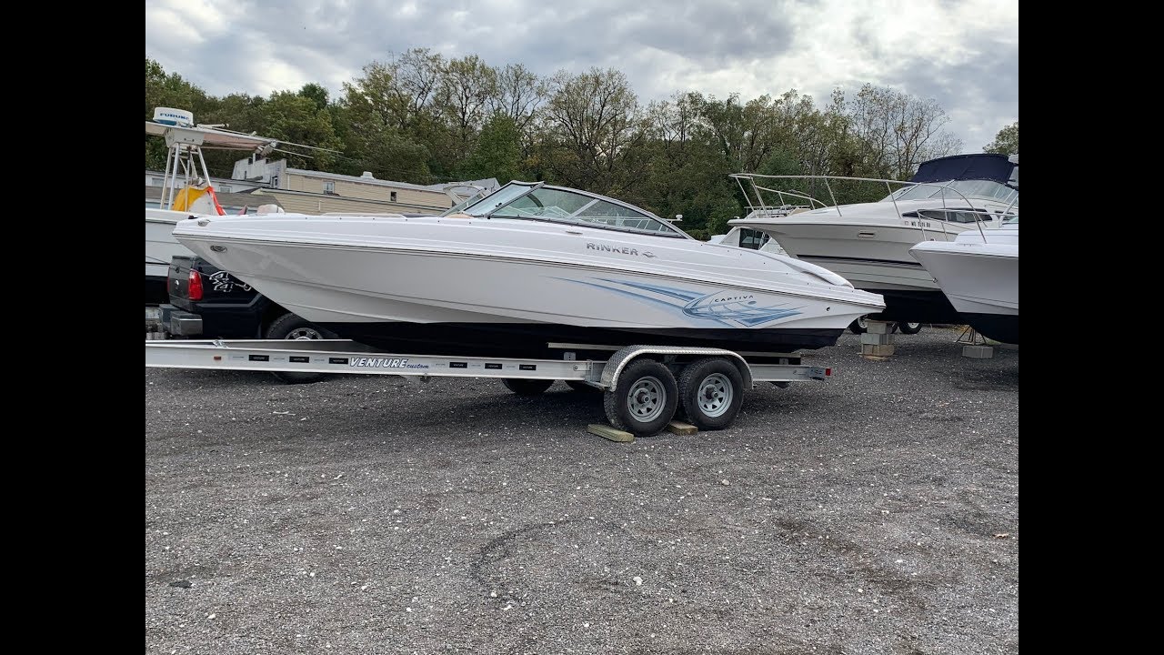2011 Rinker captiva 226