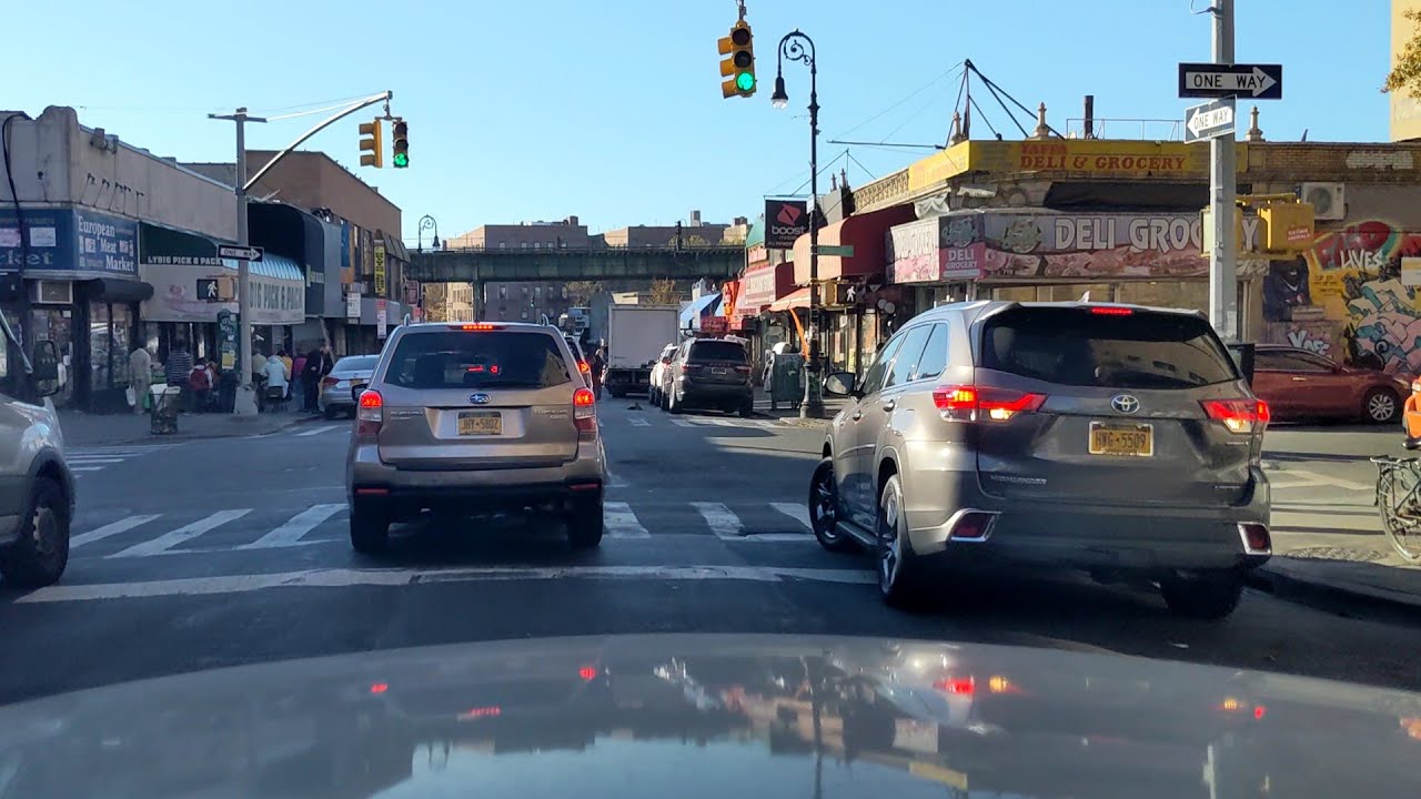 New York City Drive: Crown Victoria in the Pelham Parkway section of the Bronx