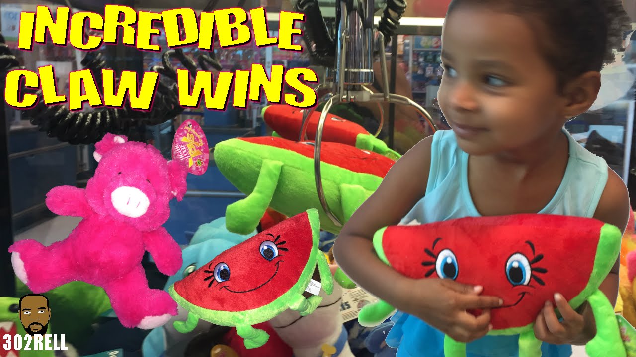 2 Incredible SugarLoaf Toy Shoppe Claw Machine Wins At Toys R Us