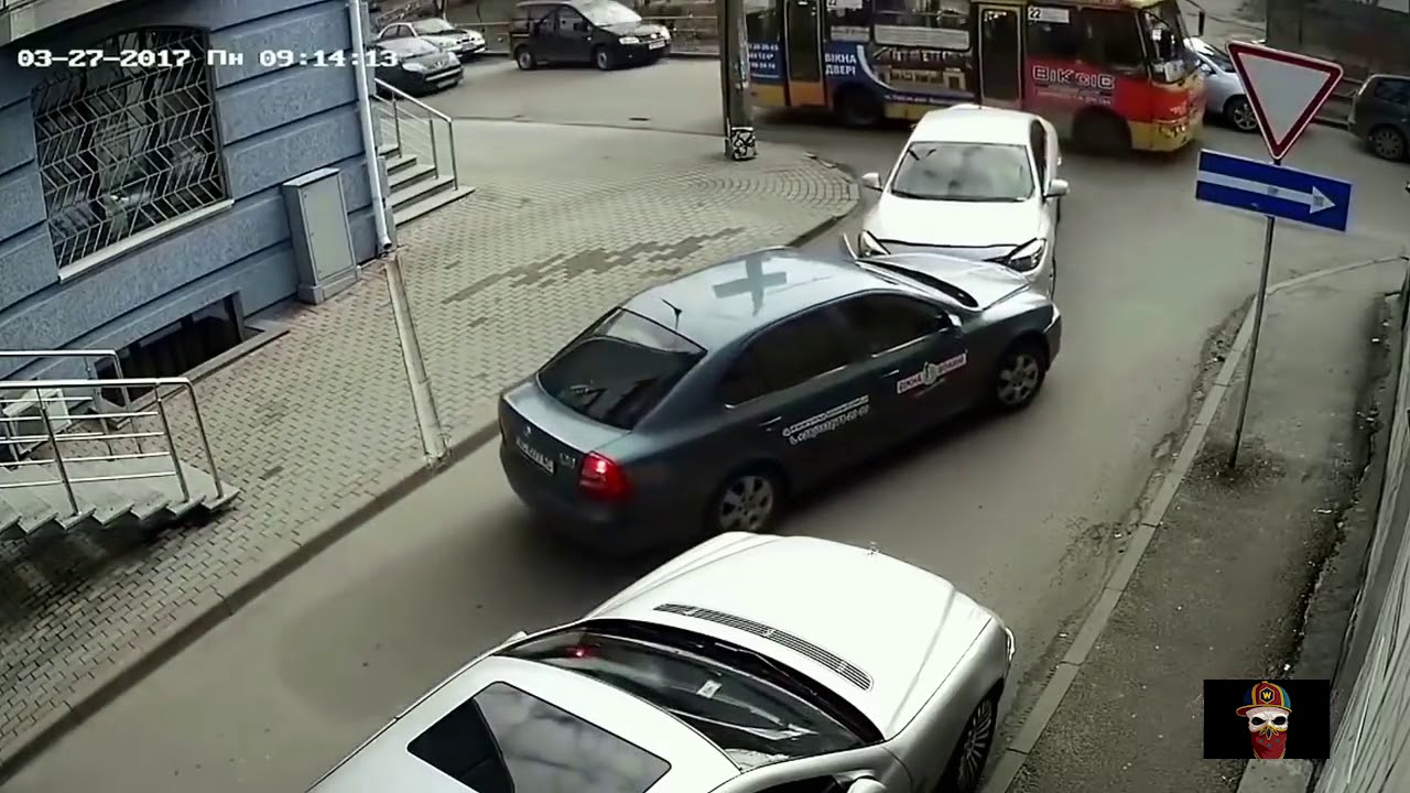 SHOCKING BUS CRASH COMPILATION #2