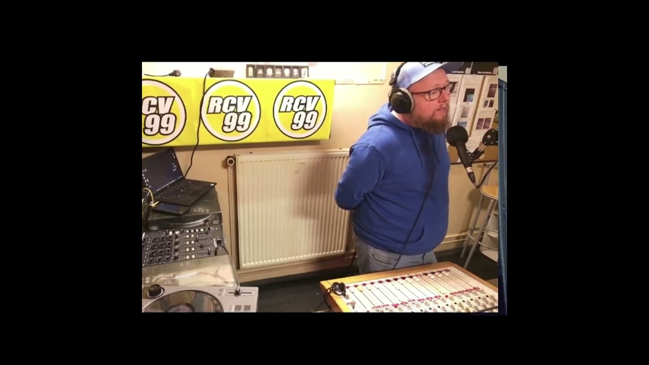 What is a DJ... ?... Nous on n'a pas trouvé...