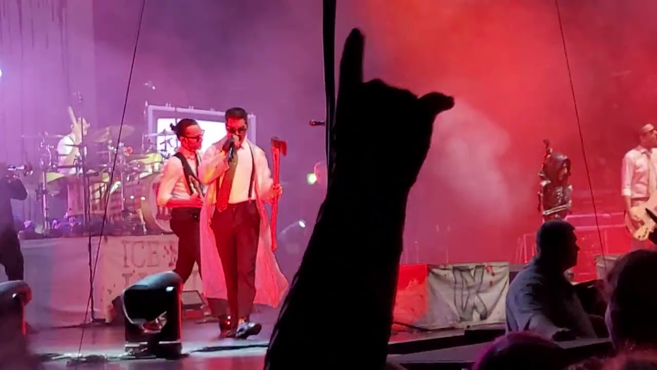 Hip To Be Scared- Ice Nine Kills live in Frankfurt Germany 06.12.2025  @IceNineKills 