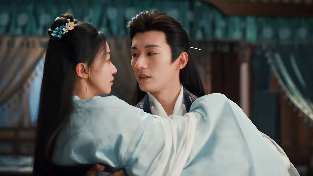 【MOVIE】霸道王爷受不住灰姑娘撒娇，抱她上床哄她睡觉！💕#刘学义 #吴谨言 #爱情 #甜宠