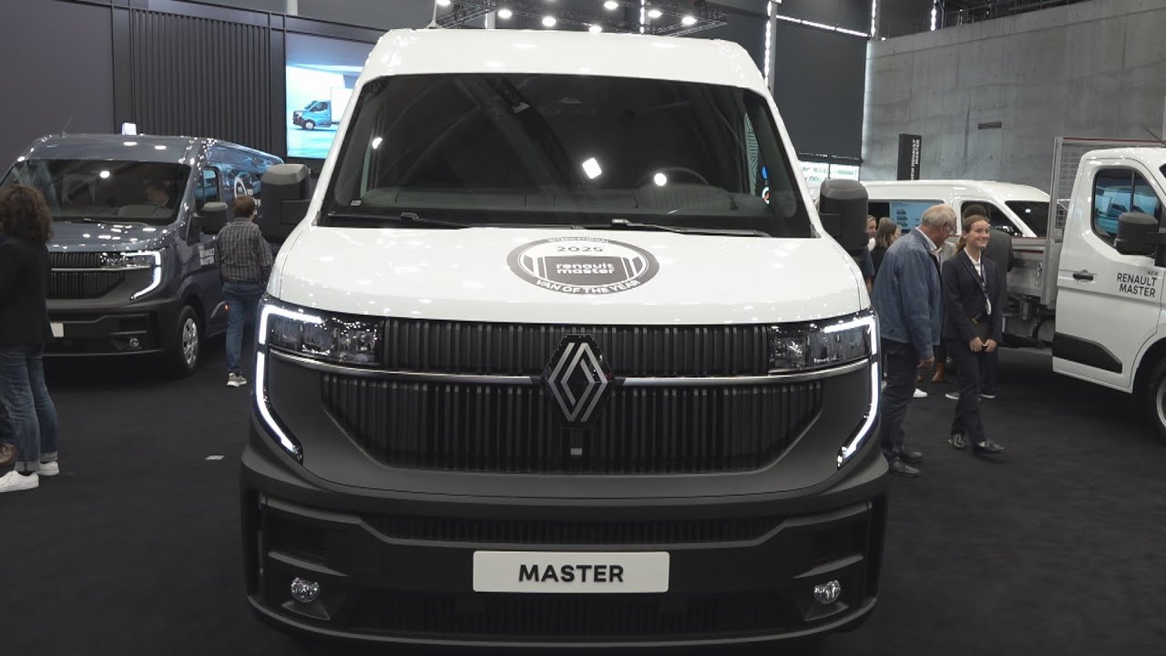 Экстерьер и интерьер фургона Renault Master L2H2 (2025).