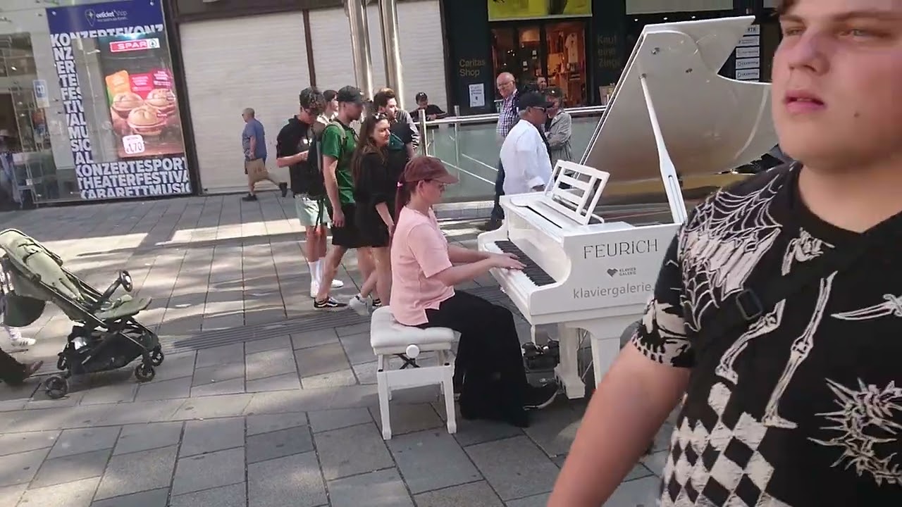Open Piano Mariahilfer Straße 😎 😍