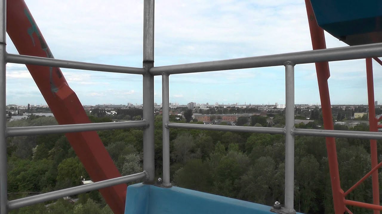 Fahrt mit dem Riesenrad im Spreepark