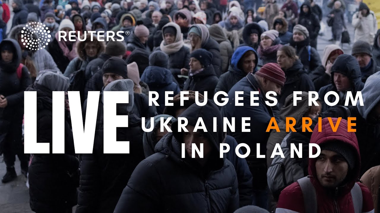 LIVE: Ukrainian refugees arrive at Polish train station