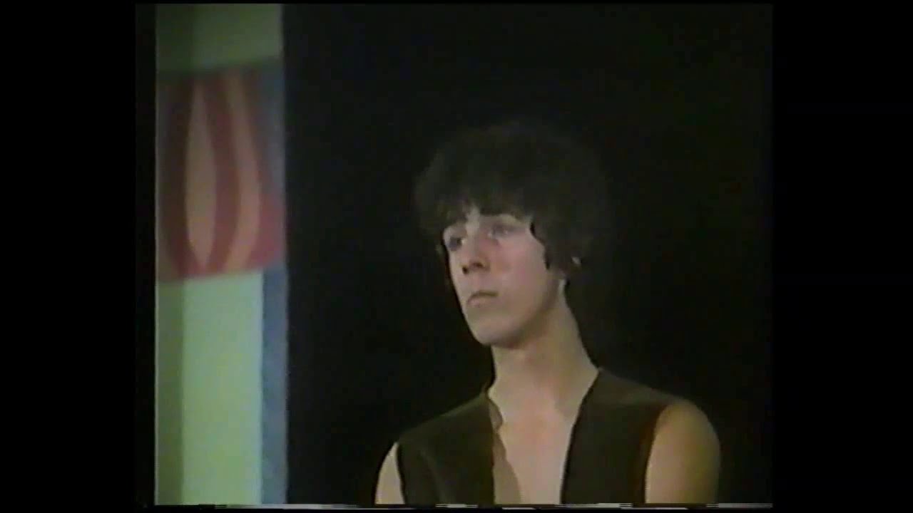 TUTT TUTT (1983 Cobram High School Production)