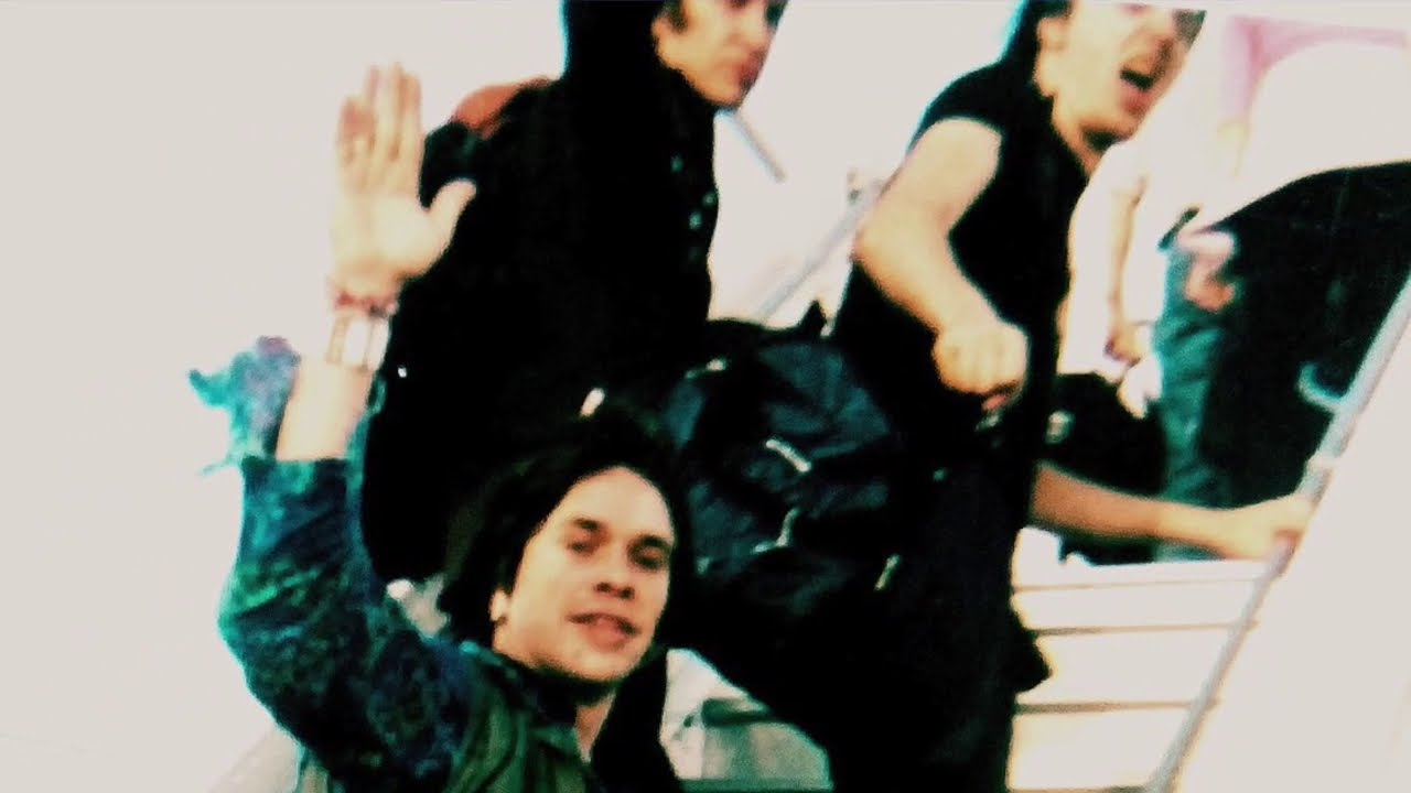 The Flaming Sideburns Save Rock&acute;n&acute;Roll (Official Video)