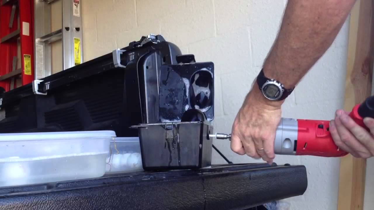 Drill powered golf ball cleaner