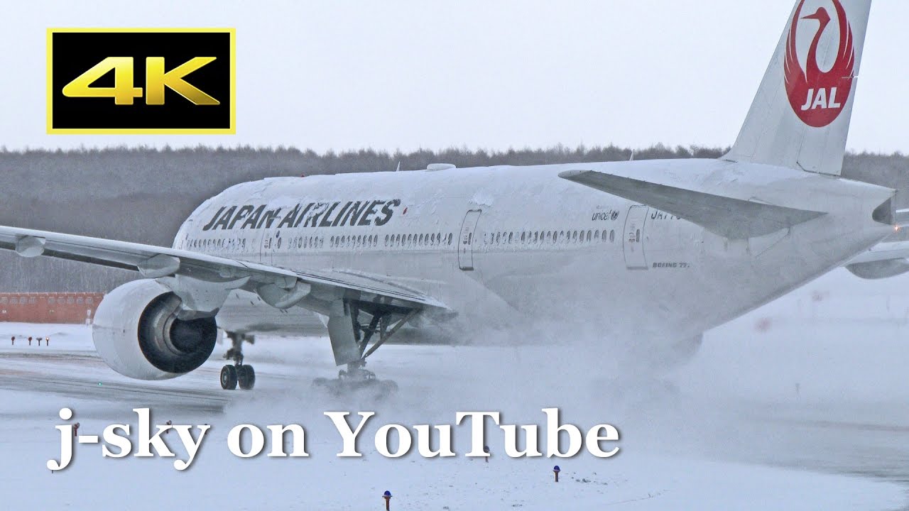 [4K] 30 Minutes Plane Spotting in Heavy Snow - New Chitose Airport [CTS/RJCC] / 雪の新千歳空港 JAL ANA