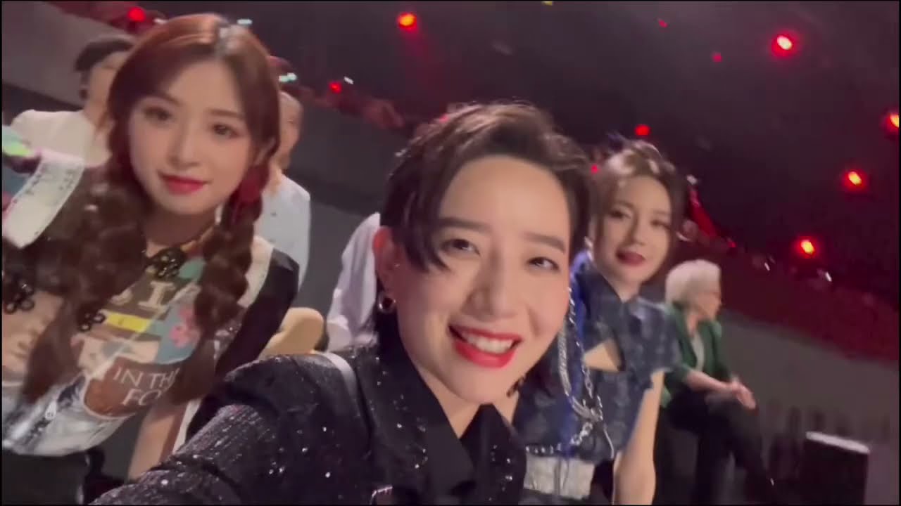 【李斯丹妮】姐姐成团夜vlog20210419