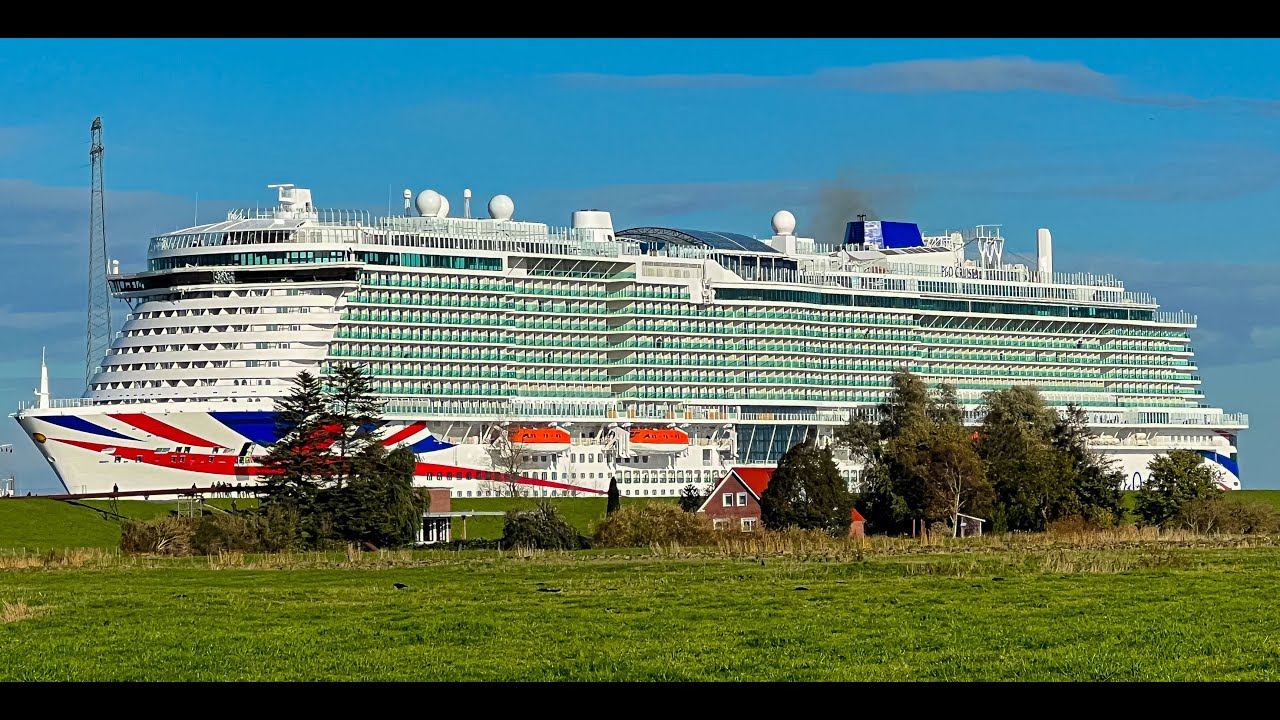 Ems- Überführung der Ariva vom P&O Cruises