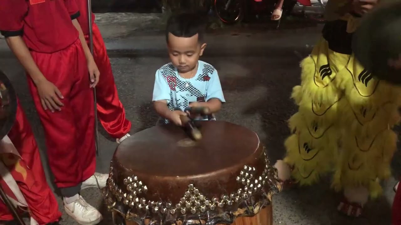Đánh Trống Phật Sơn ( Tài Không Đợi Tuổi )