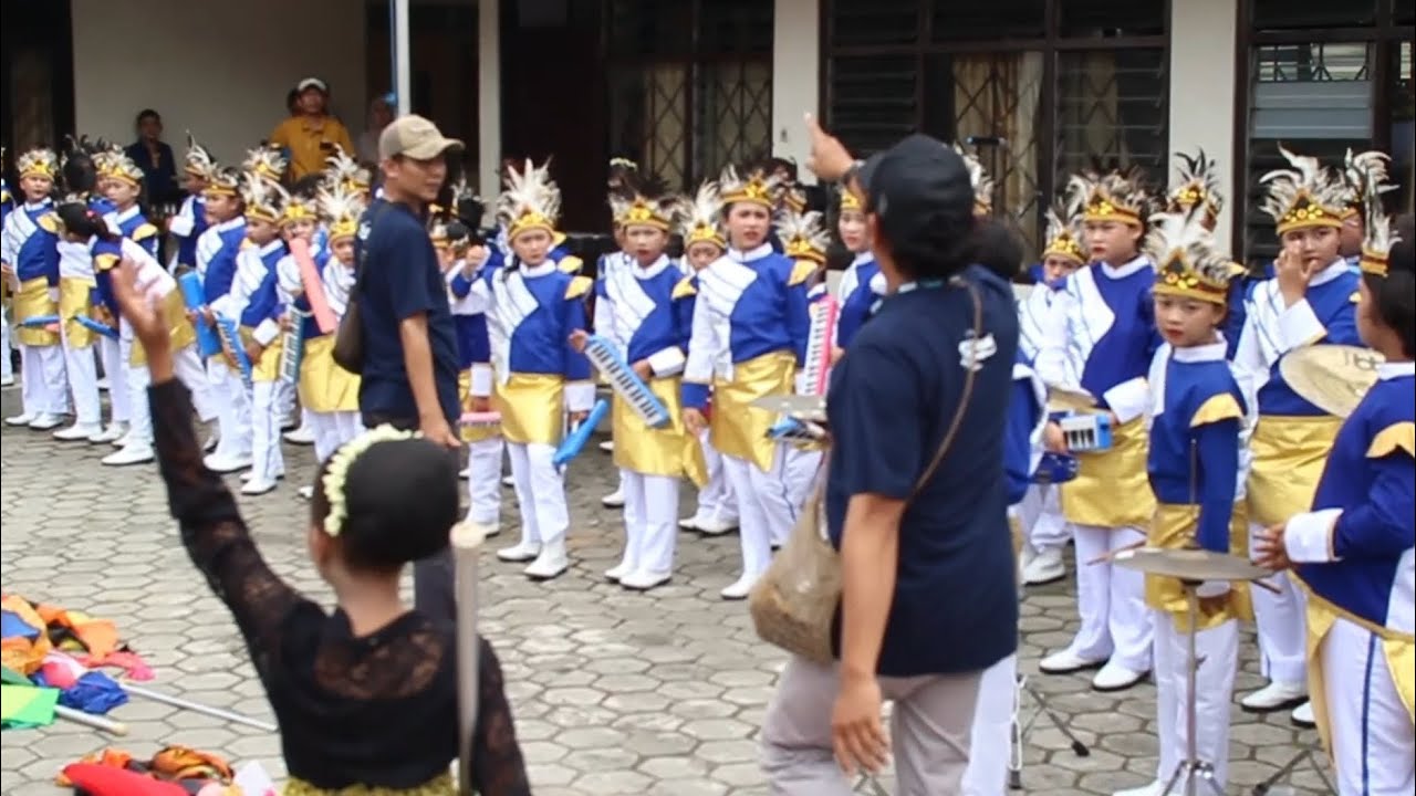 Detik detik latihan drumband SDC di hentikan orang