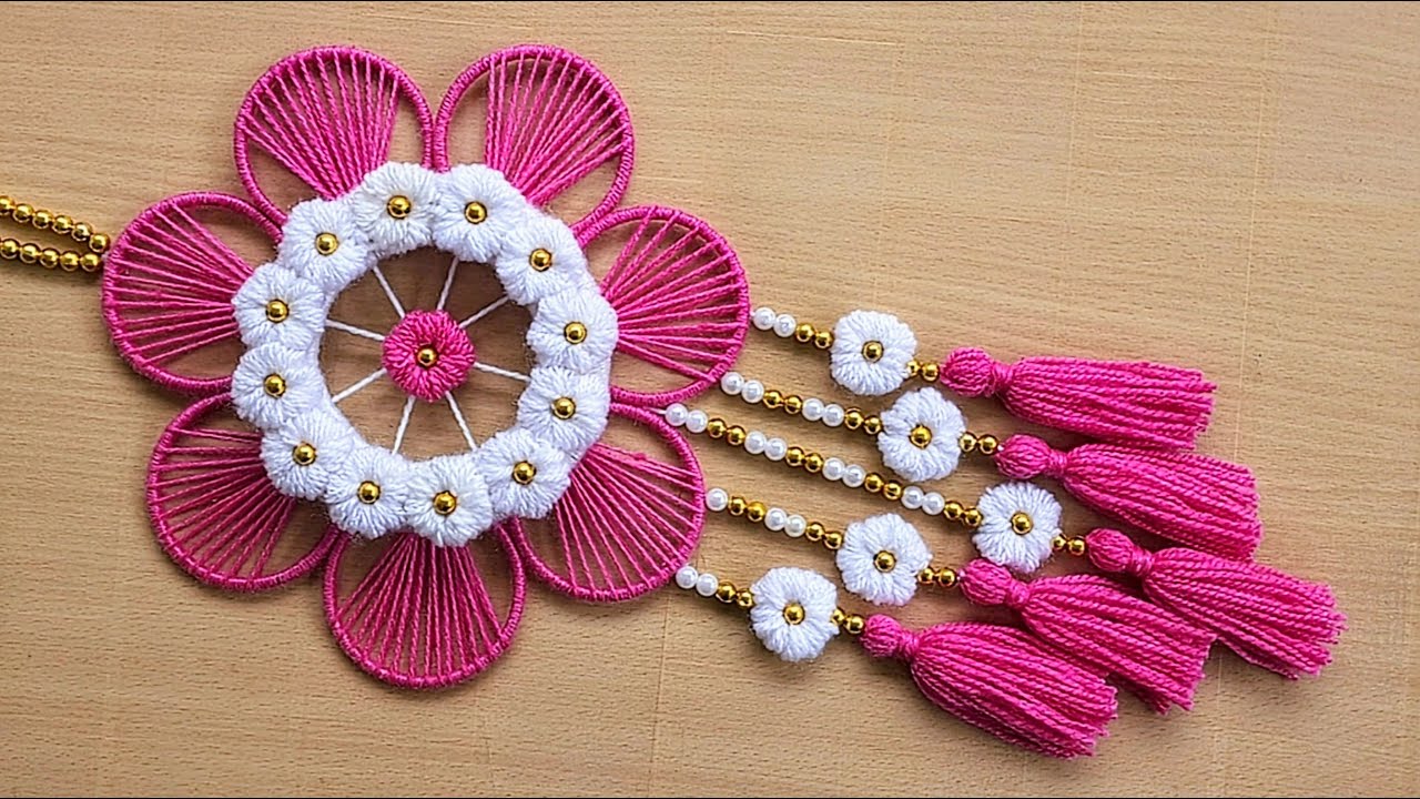 Bangle Wall Hanging - DIY Wall Decor Craft - Old Bangles Craft Idea - Craft Ideas - DIY Home Decor 
