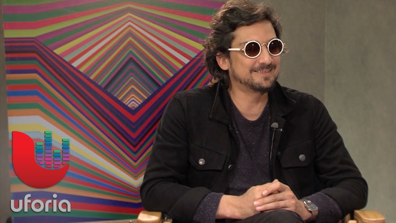 Pusimos a León Larregui, cantante de Zoé, a pintar