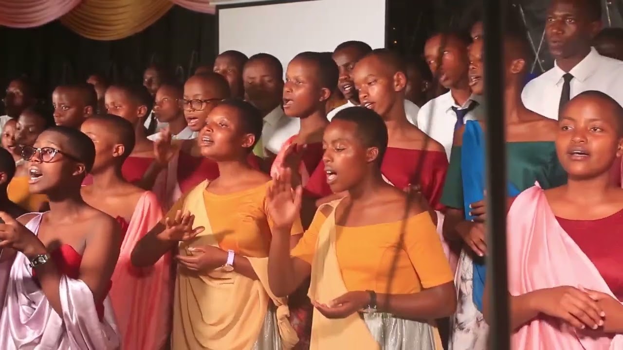 TUMWITEGURE (ARIHAFI KUGARUKA by SMART Melody Choir