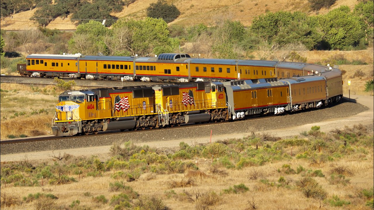 Chasing a Union Pacific Officer Special Through the Tehachapi's!
