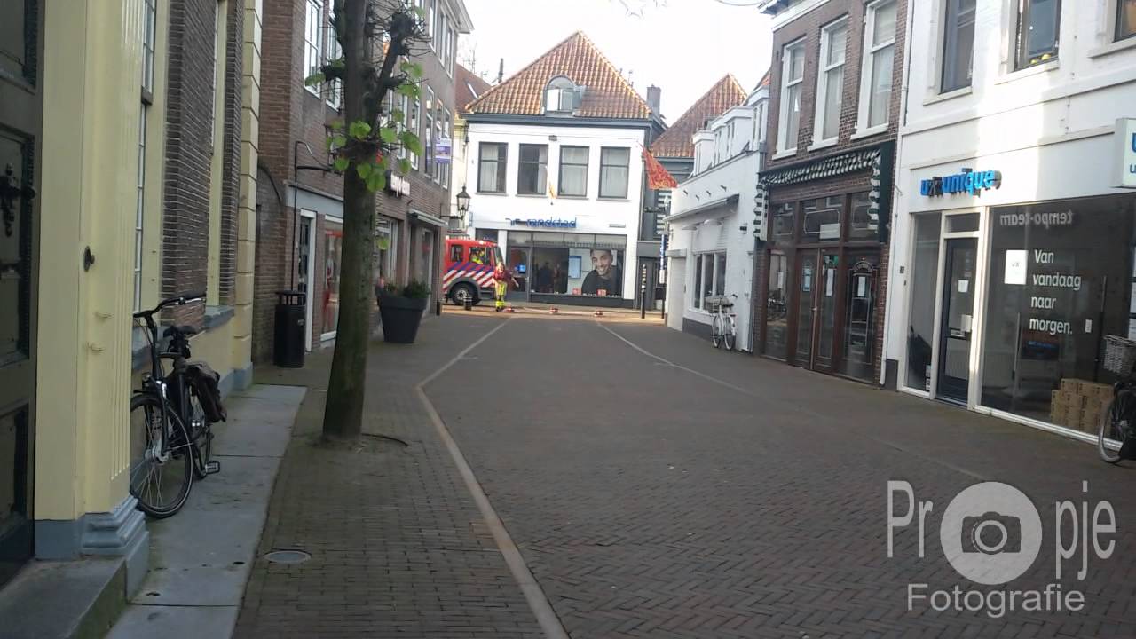 28-12-2015 - Brandweer Harderwijk met spoed in de binnenstad