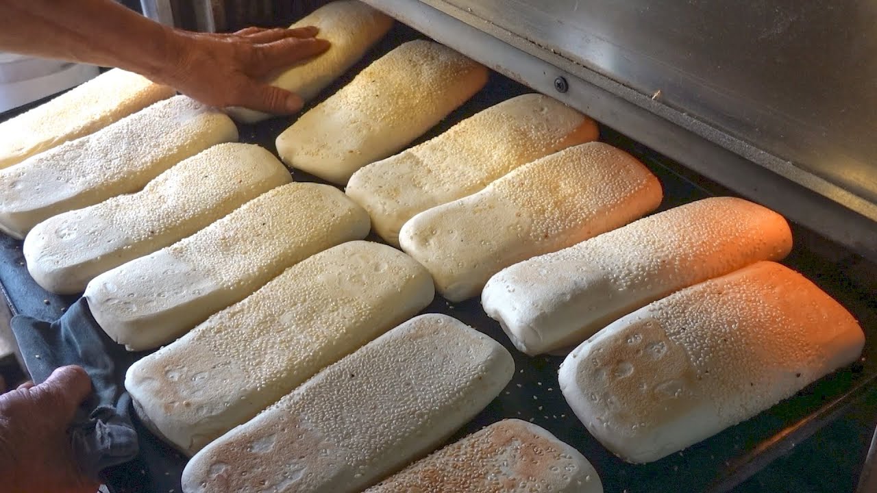 традиционный кунжутный хлеб, приготовленный на пару хлеб - тайваньская уличная еда