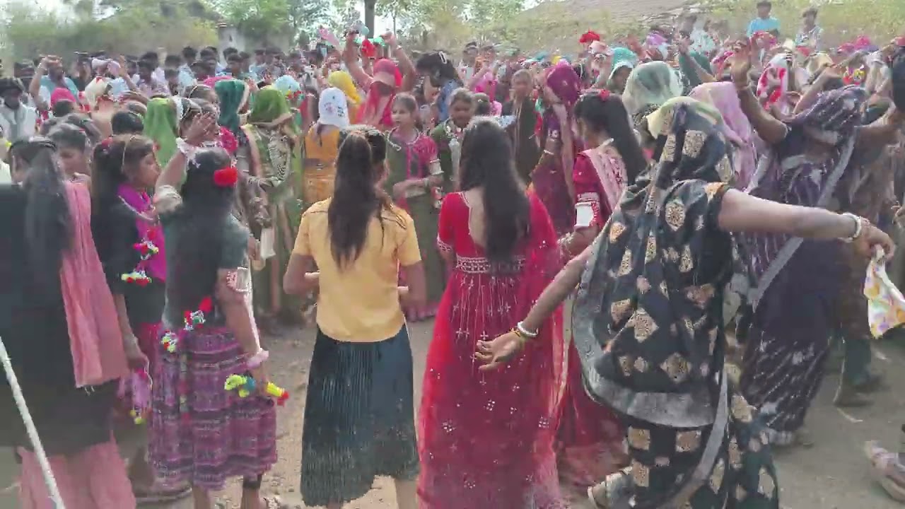 लाल घागरा वाली शादी मा मेच होगय#आदिवासीविडियो #dance @SandipPawara-el3bi 