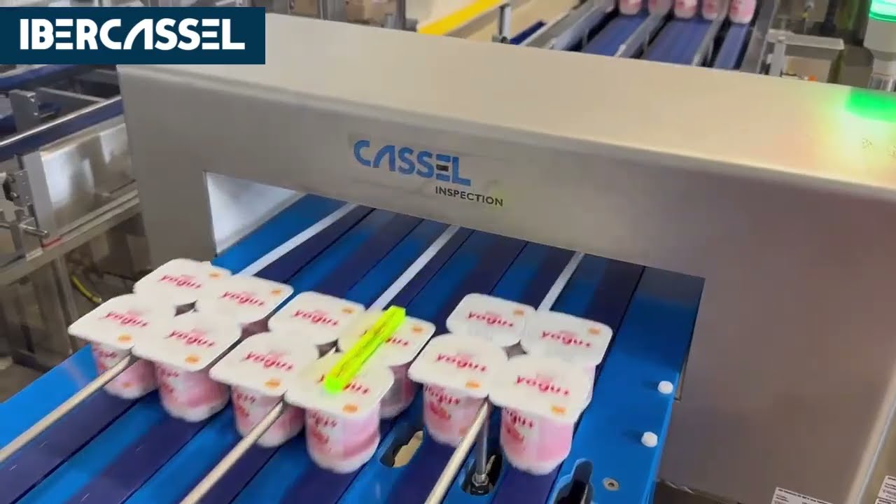 Detector de Metales Ibercassel para  control de contaminantes en línea de envasado. Industria láctea