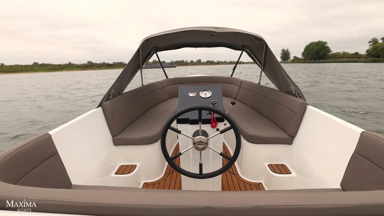 Maxima 600 – Elegant Sloep for Relaxed Boating