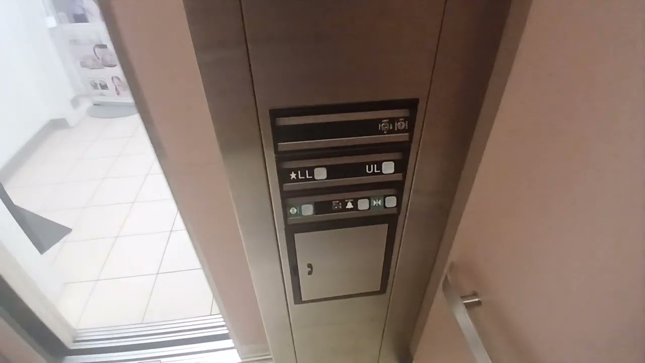 Dover hydraulic Elevators @ (JCPenny) Walden Galleria, Cheektowaga NY