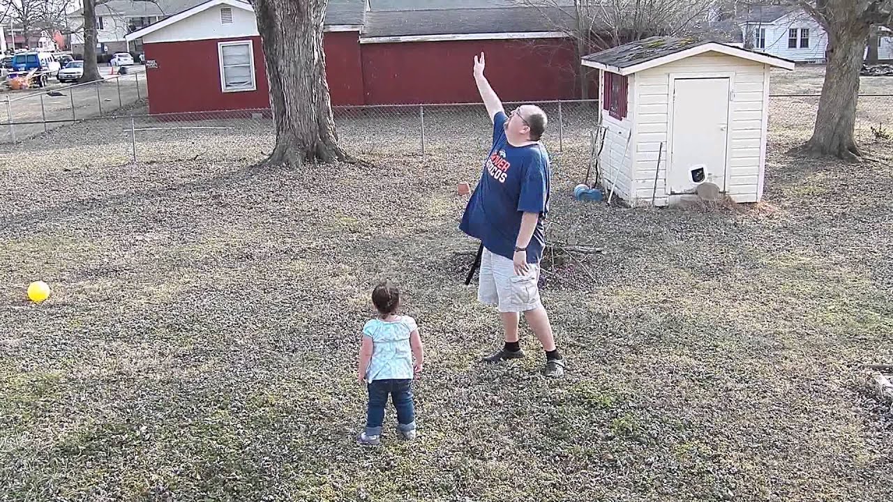 Nina Throwing the Frisbee