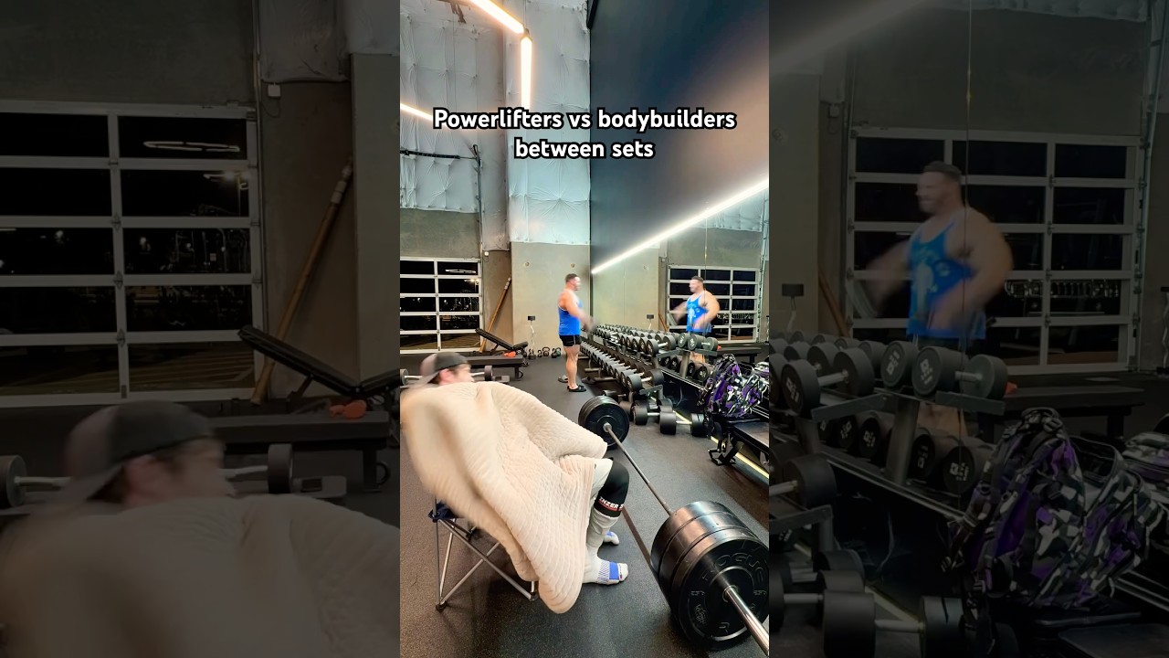 Powerlifters vs bodybuilders between sets ☠️