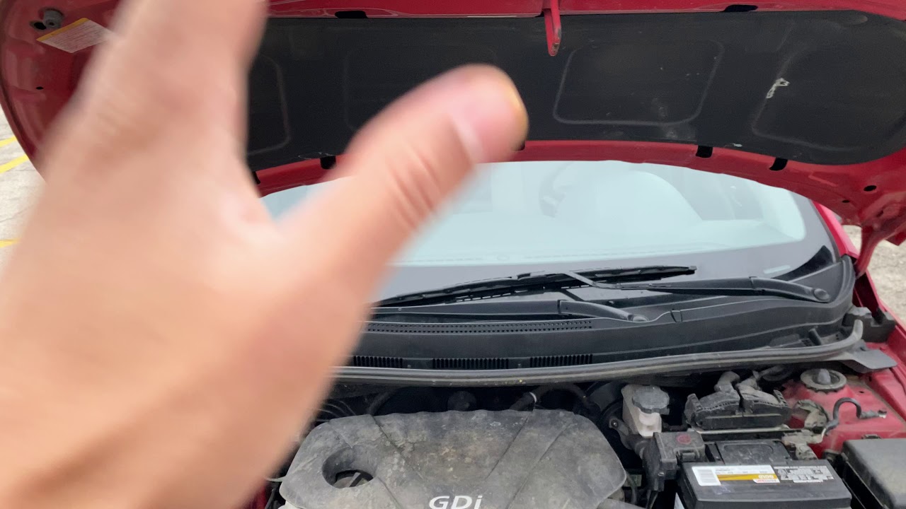 Hyundai Accent - Engine coolant reservoir