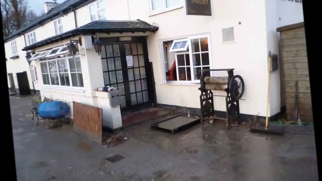 The Ferry Tavern Flood   5 December 2013