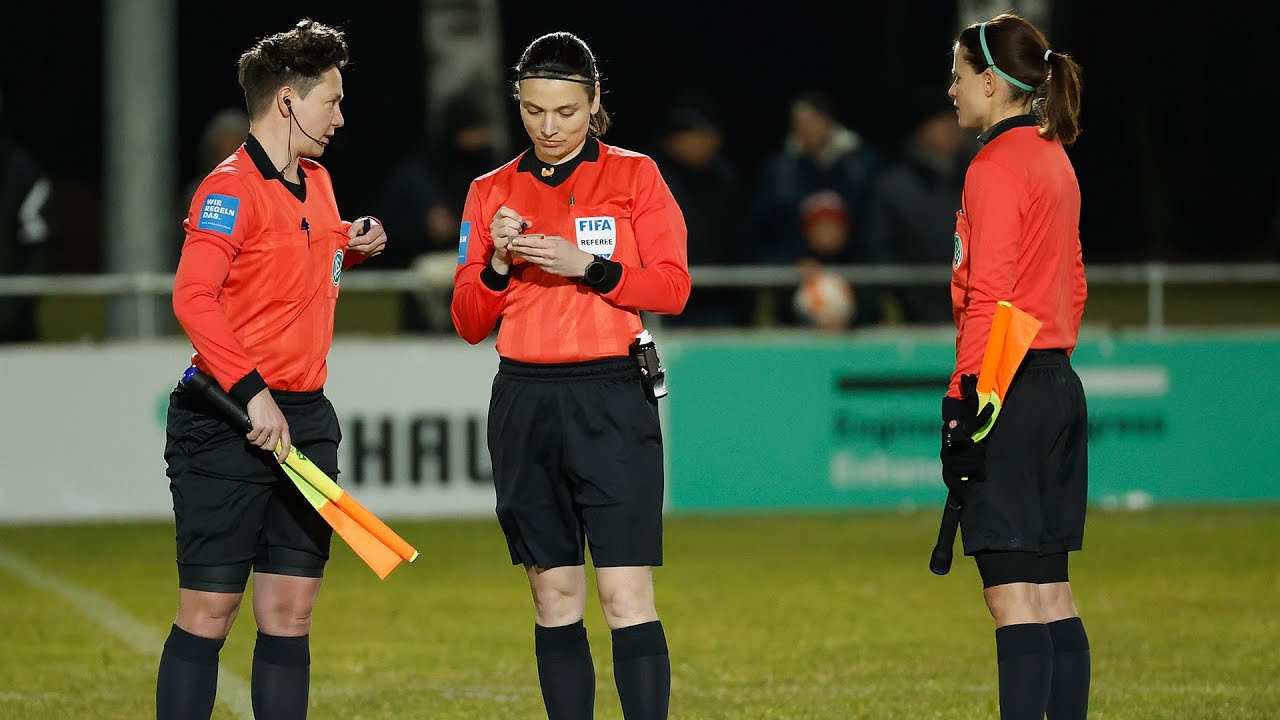Premiere: Frauen-Trio pfeift Regionalliga-Derby