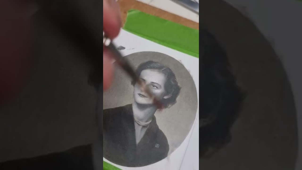Painting a miniature portrait using oils on paper #shorts