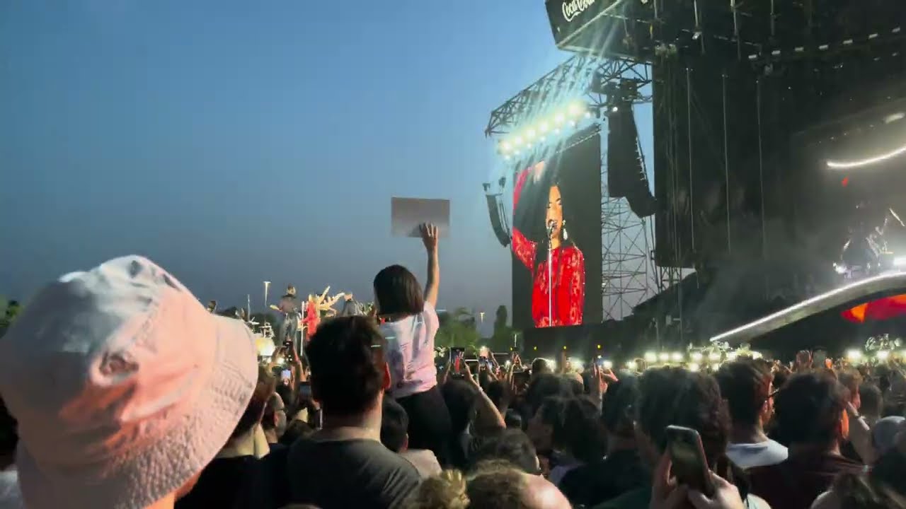 Dua Lipa - A far l'amore comincia tu (Raffaela Carrà Cover) (Live at I-Days 2025)