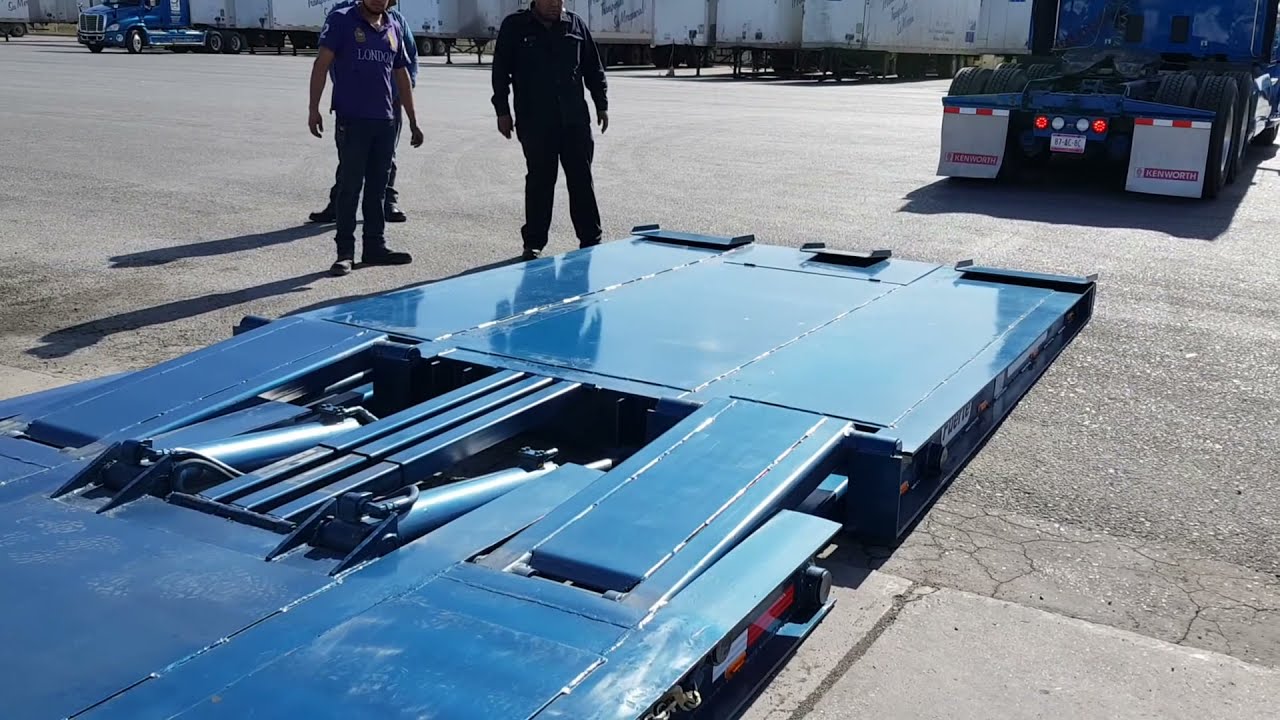 Lowboy modelo Fuerte. Cuello hidraulico abatible.