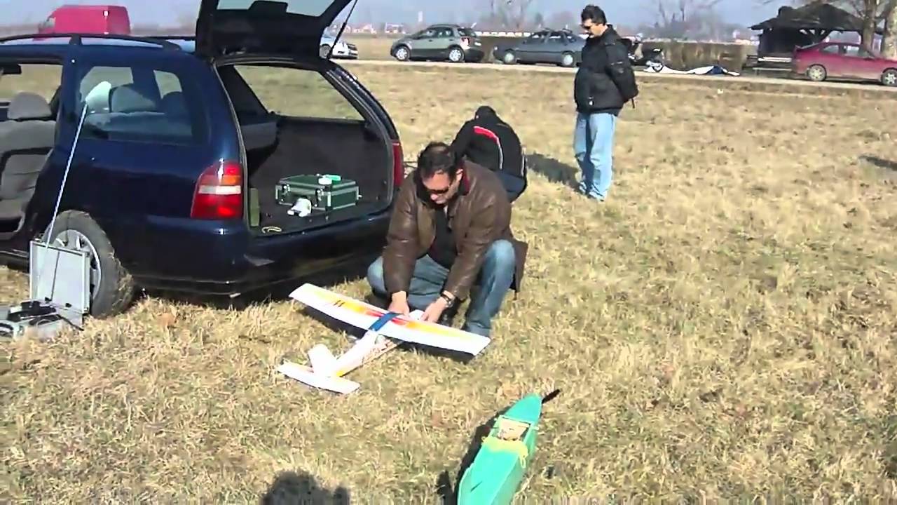 Jelas, modelari krenuli