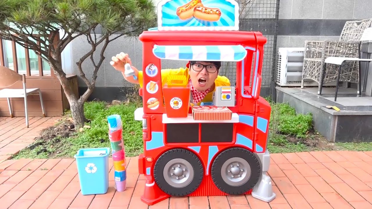 보람이와 또치의 수영장 마트놀이 Boram magical toy food