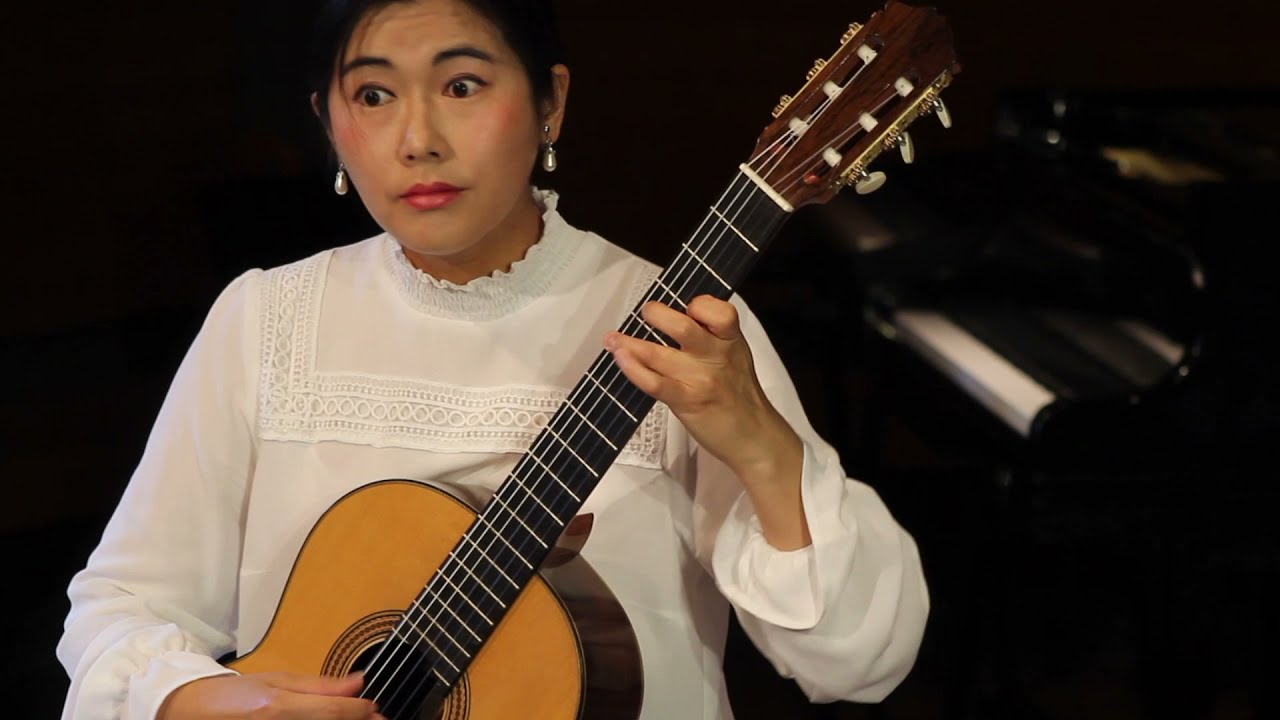 Sekai no shasou kara by Hajime Mizoguichi (arr. by Kenichi Ebe) played by Nana Hiwatari
