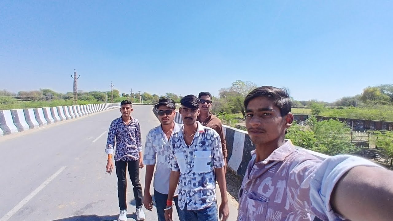 Yhe kha aa gya 🤔 ghoomne 